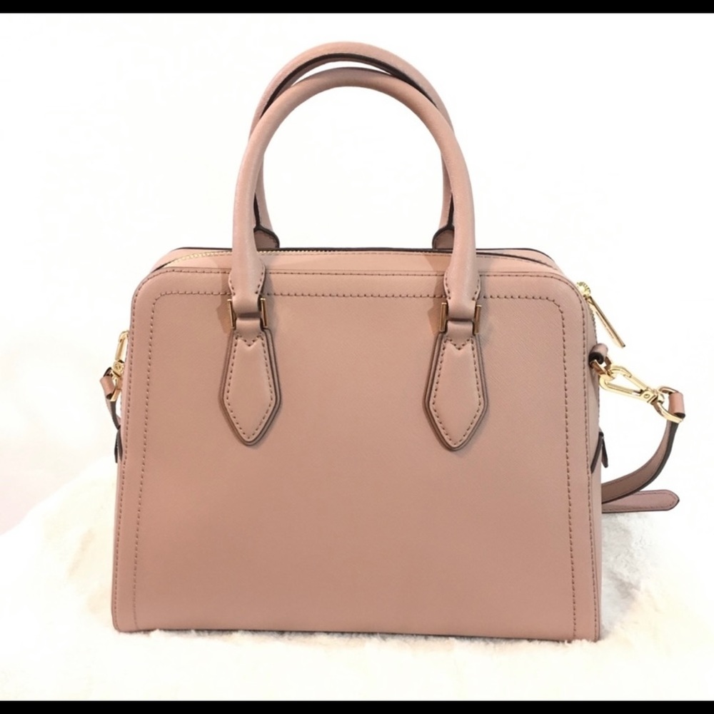 Micheal Kors Purse - Picture 3 of 5